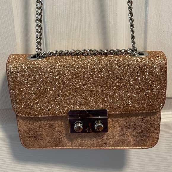 Max Studio Rose Gold crossbody bag New with tag - Picture 3 of 11